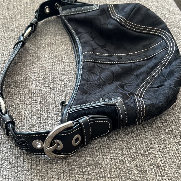 COACH Mini Small Crescent Shape Black Leather Braided Handle Zip Closure - Picture 4 of 6